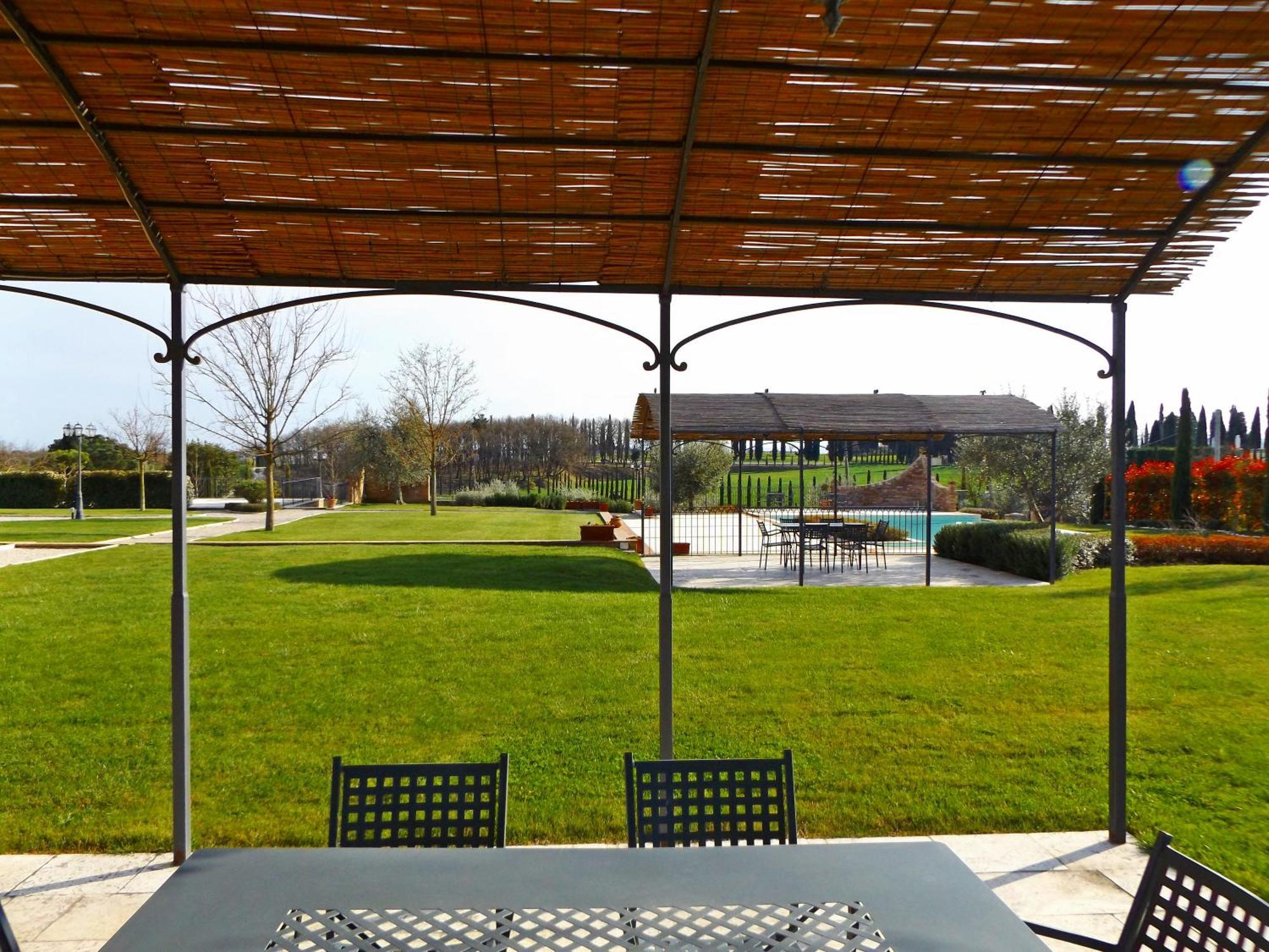Casa Vacanze La Fiorita Cortona Exterior photo